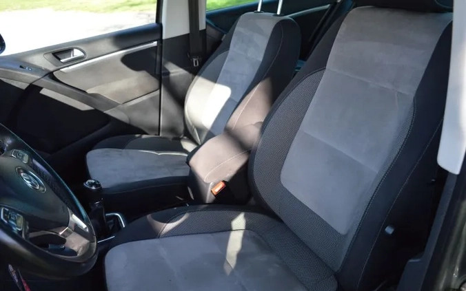 Volkswagen Tiguan cena 42500 przebieg: 270000, rok produkcji 2012 z Bartoszyce małe 326